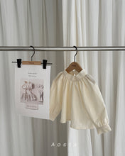 Load image into Gallery viewer, AOSTA KIDS MONA TEE*PREORDER
