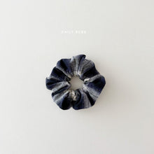 Load image into Gallery viewer, DAILYBEBE KIDS SCRUTCHIES**PREORDER