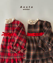 Load image into Gallery viewer, AOSTA KIDS CHECK DRESS*PREORDER