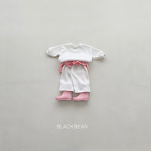 Load image into Gallery viewer, BLACKBEAN KIDS HUG SET* Preorder