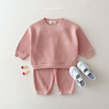 Load image into Gallery viewer, DAILYBEBE KIDS WAFFLE TOP AND BOTTOM SET**PREORDER