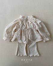 Load image into Gallery viewer, AOSTA KIDS MONA TEE*PREORDER