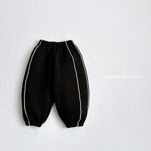 Load image into Gallery viewer, VIVID KIDS KIDS FURRY PANTS*PREORDER
