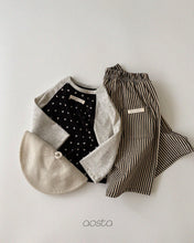 Load image into Gallery viewer, AOSTA FALL KNIT DOT REGALAN TEE**PREORDER