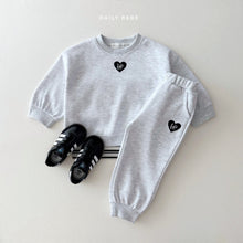 Load image into Gallery viewer, DAILYBEBE KIDS LOVE TOP BOTTOM SET**PREORDER