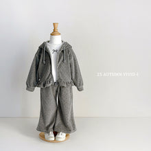 Load image into Gallery viewer, VIVID KIDS VELOUR TOP BOTTOM SET*PREORDER (Copy)