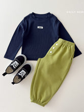 Load image into Gallery viewer, DAILYBEBE KIDS SNUG FIT T SHIRT **PREORDER
