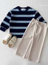 Load image into Gallery viewer, DAILYBEBE KIDS YOU AND ME SWEATSHIRT **PREORDER