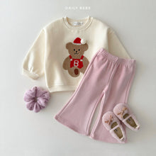 Load image into Gallery viewer, DAILYBEBE KIDS SANTA BEAR SWEAT**PREORDER