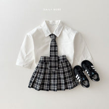 Load image into Gallery viewer, DAILYBEBE KIDS WHITE SHIRT**PREORDER