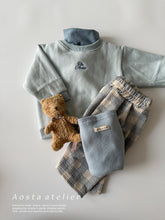 Load image into Gallery viewer, AOSTA KIDS PROUD TEE*PREORDER