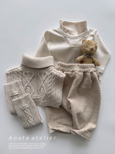 Load image into Gallery viewer, AOSTA KIDS KNIT NECK WARMER*PREORDER