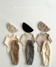 將圖片加載到圖庫查看器中， AOSTA 兒童春季日常高領毛衣*預購