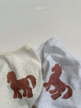 Load image into Gallery viewer, DIGREEN KIDS STAR PONY TEE*PREORDER