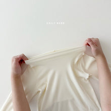 Load image into Gallery viewer, DAILYBEBE KIDS SIMPLE TURTLE NECK**PREORDER