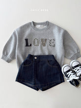 Load image into Gallery viewer, DAILYBEBE KIDS LOVE SWEATSHIRT **PREORDER