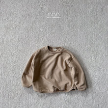 Load image into Gallery viewer, BELLA KIDS SIGNATURE ROUND NECK SWEAT**PREORDER