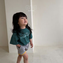 Load image into Gallery viewer, BELLA KIDS COMIC SPACE TEE*PREORDER