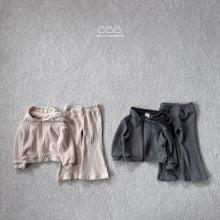Load image into Gallery viewer, BELLA KIDS SHINY BOOTCUT LEGGINGS**PREORDER