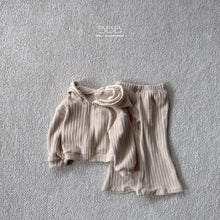 Load image into Gallery viewer, BELLA KIDS SHINY HOODIE**PREORDER