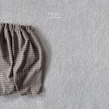 Load image into Gallery viewer, BELLA KIDS SIGNATURE PANTS**PREORDER