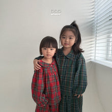 Load image into Gallery viewer, BELLA BABE &amp; KIDS PLAIN FLEECE JACKET*PREORDER