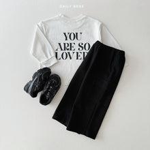 Load image into Gallery viewer, DAILYBEBE KIDS LOVE TEE SHIRT**PREORDER