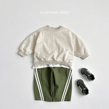 Load image into Gallery viewer, VIVID KIDS SHOULDER PADDED SWEATER*PREORDER