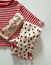 Load image into Gallery viewer, AOSTA KIDS MOMENT TEE*PREORDER