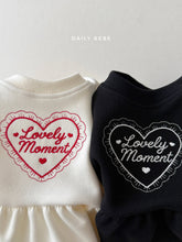 Load image into Gallery viewer, DAILYBEBE KIDS LOVELY MOMENT T SHIRT **PREORDER