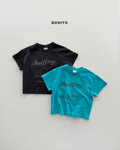 Load image into Gallery viewer, BONITO KIDS SNIFFING TEE**PREORDER