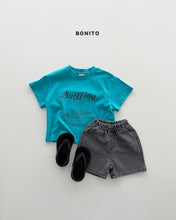 Load image into Gallery viewer, BONITO KIDS SNIFFING TEE**PREORDER