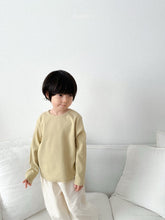 將圖片載入圖庫檢視器中，綠色兒童魅力T卹*預購