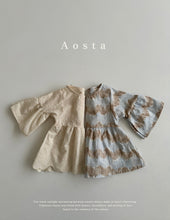 將圖片加載到圖庫查看器中， AOSTA 兒童鬱金香襯衫*預訂