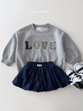 Load image into Gallery viewer, DAILYBEBE KIDS LOVE SWEATSHIRT **PREORDER