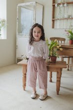 將圖片載入到圖庫檢視器中，FLO KIDS CRUMBLE BLOUSE**預訂