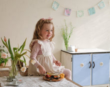 Load image into Gallery viewer, FLO KIDS SPRING SUSAN AAPRON*PREORDER