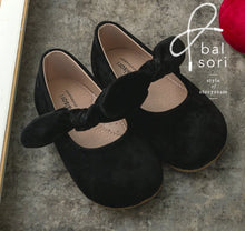 Load image into Gallery viewer, Classic Velvet Ribbon Mary Jane Shoes *preorder