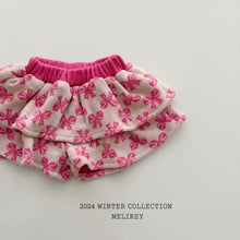 Load image into Gallery viewer, MEL KIDS KNIT BIG FRILL SHORT**PREORDER