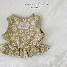 Load image into Gallery viewer, MEL KIDS FALL BIG DAISY VEST**PREORDER