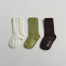 Load image into Gallery viewer, DIGREEN KIDS OLIVE SOCK SET*PREORDER