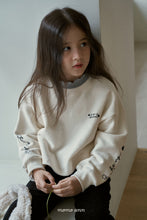 Load image into Gallery viewer, MOMOANN KIDS BE MY VALENTINE SWEAT *PREORDER
