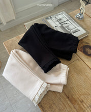 Load image into Gallery viewer, MOMOANN KIDS FRILL LEGGINGS *PREORDER