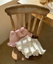 Load image into Gallery viewer, MEL KIDS QUILITED FRILL SHORTS**PREORDER