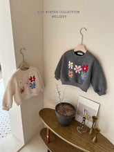 Load image into Gallery viewer, MEL KIDS BOUCLE FLOWER SWEAT SHIRT**PREORDER