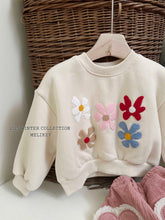 Load image into Gallery viewer, MEL KIDS BOUCLE FLOWER SWEAT SHIRT**PREORDER