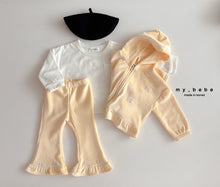 Load image into Gallery viewer, MYBEBE KIDS STRIPE TEE SHIRT* Preorder