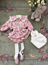 Load image into Gallery viewer, MEL KIDS KNIT BIG FLOWERS SHORTS**PREORDER