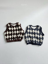 Load image into Gallery viewer, DIGREEN KIDS ARGYLE VEST*PREORDER