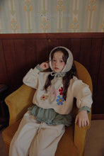 Load image into Gallery viewer, MEL KIDS BOUCLE FLOWER SWEAT SHIRT**PREORDER